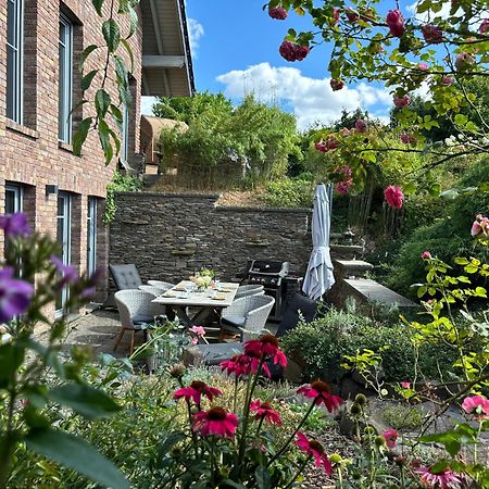 Attraktive Wohnung-Elztalidyll-zwischen Mosel,Nürburgring und Burg Eltz Kollig Exterior foto