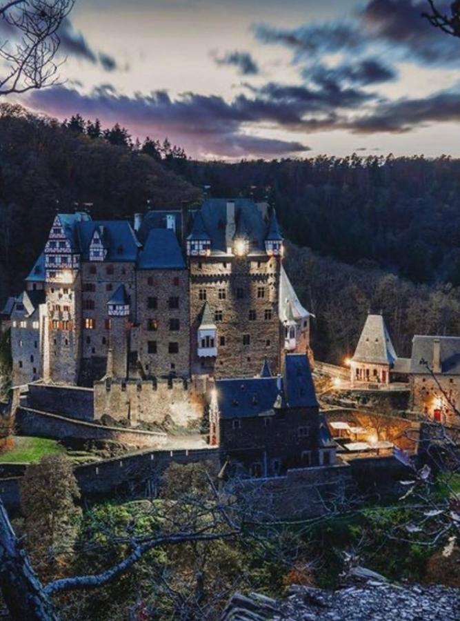 Attraktive Wohnung-Elztalidyll-zwischen Mosel,Nürburgring und Burg Eltz Kollig Exterior foto