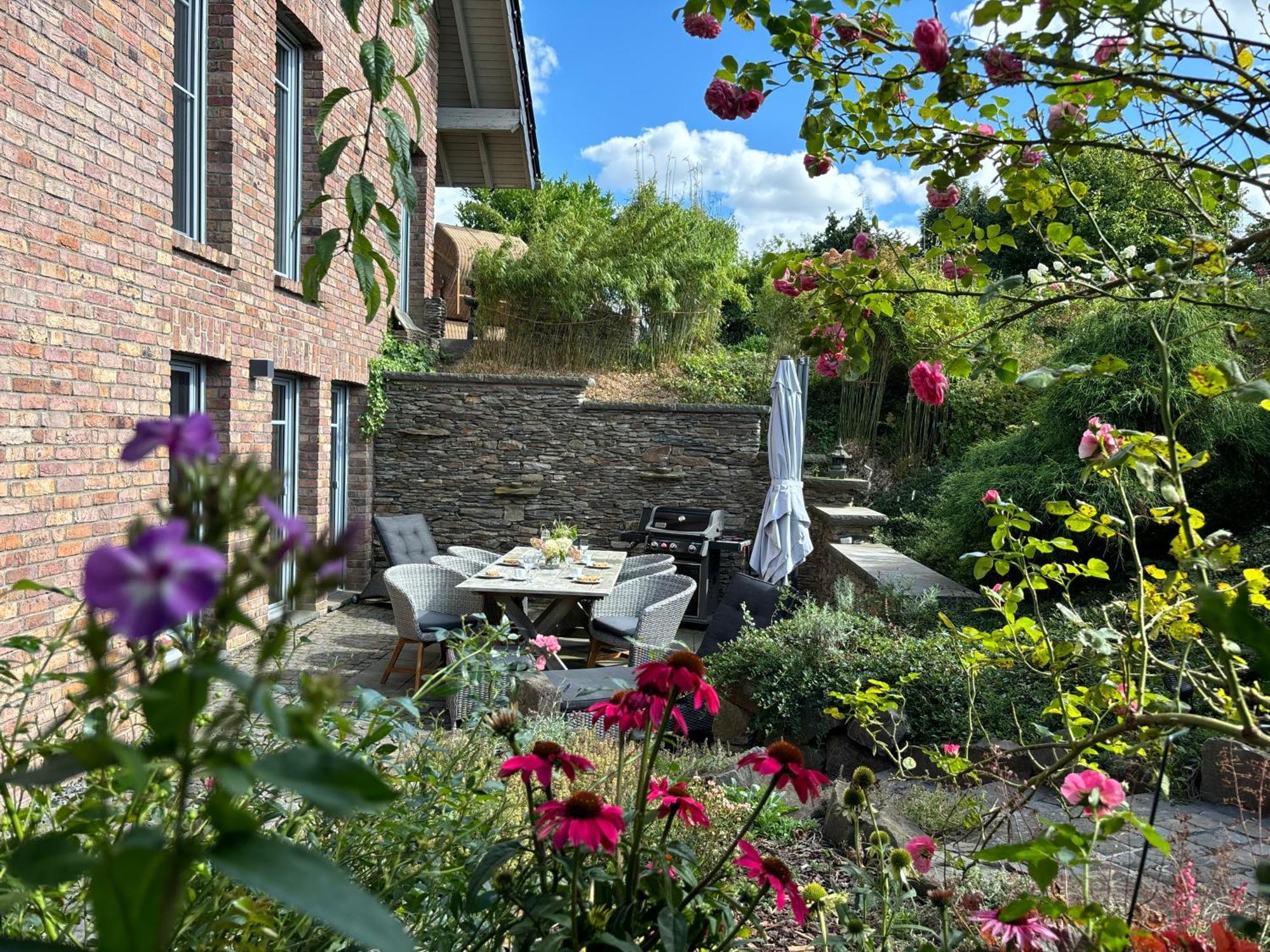 Attraktive Wohnung-Elztalidyll-zwischen Mosel,Nürburgring und Burg Eltz Kollig Exterior foto